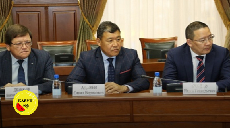 Санал Адьяєв