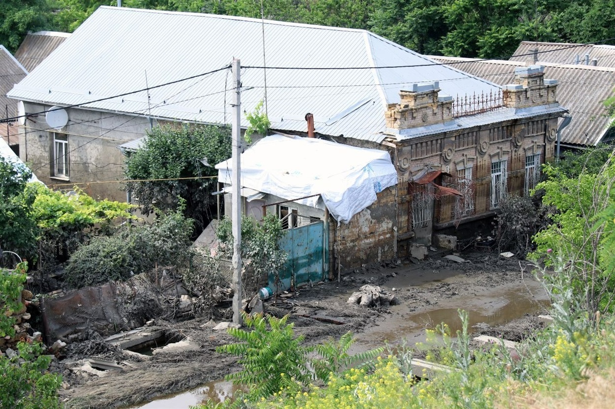 Вода поволі відступає з підтоплених населених пунктів Херсонської області