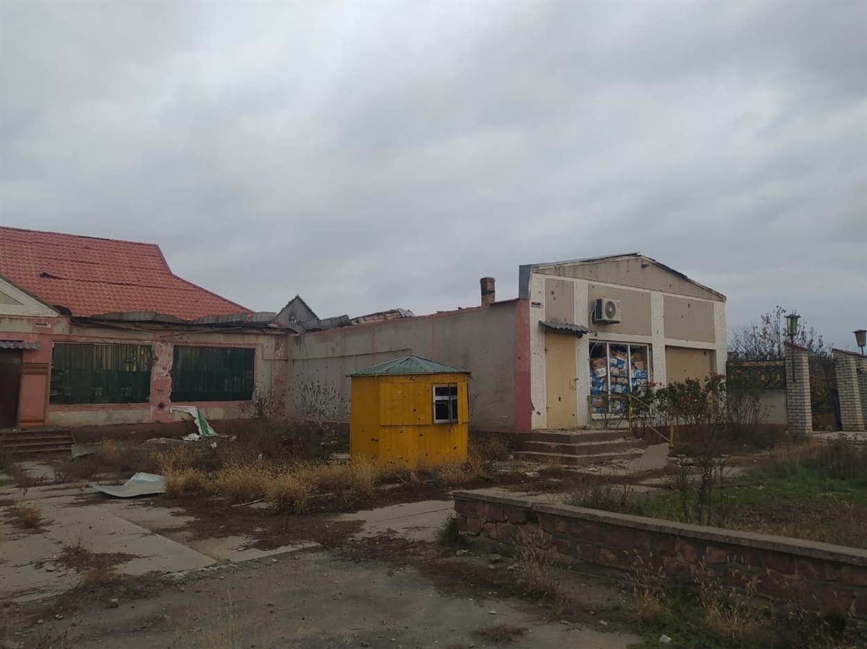 Наслідки ворожих обстрілів на території Херсонської області