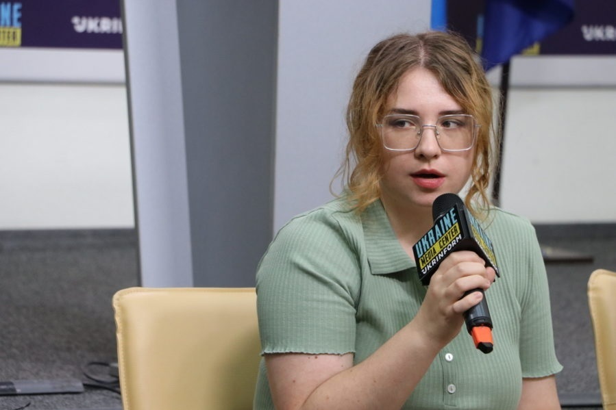 Онисія Синюк під час пресконференції
