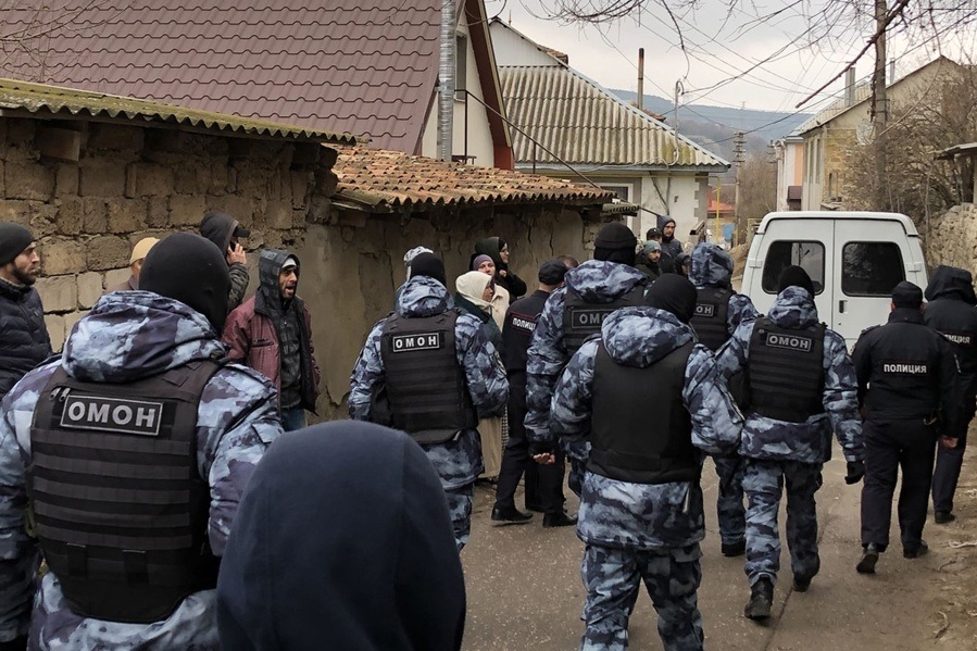 Сьогоденні реалії Криму — це постійні облави «спецпризначенців» на помешкання мирного населення