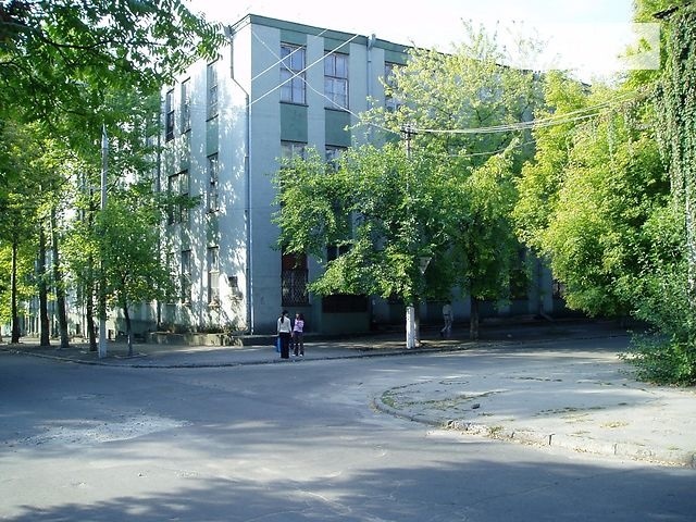 Колишня взуттєва фабрика