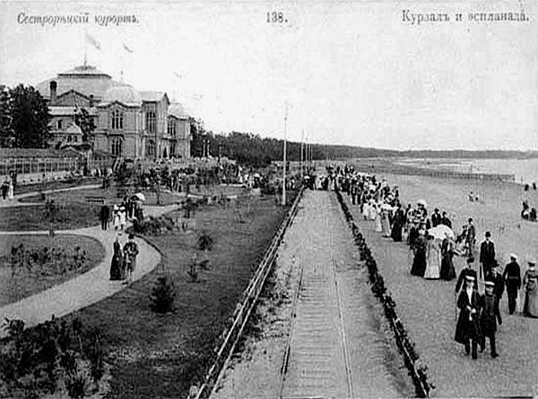 Курортна залізниця Міллера (частина Фінської залізниці) біля Сестрорецьку, яку Піроцький перетворив на лінію електропередач