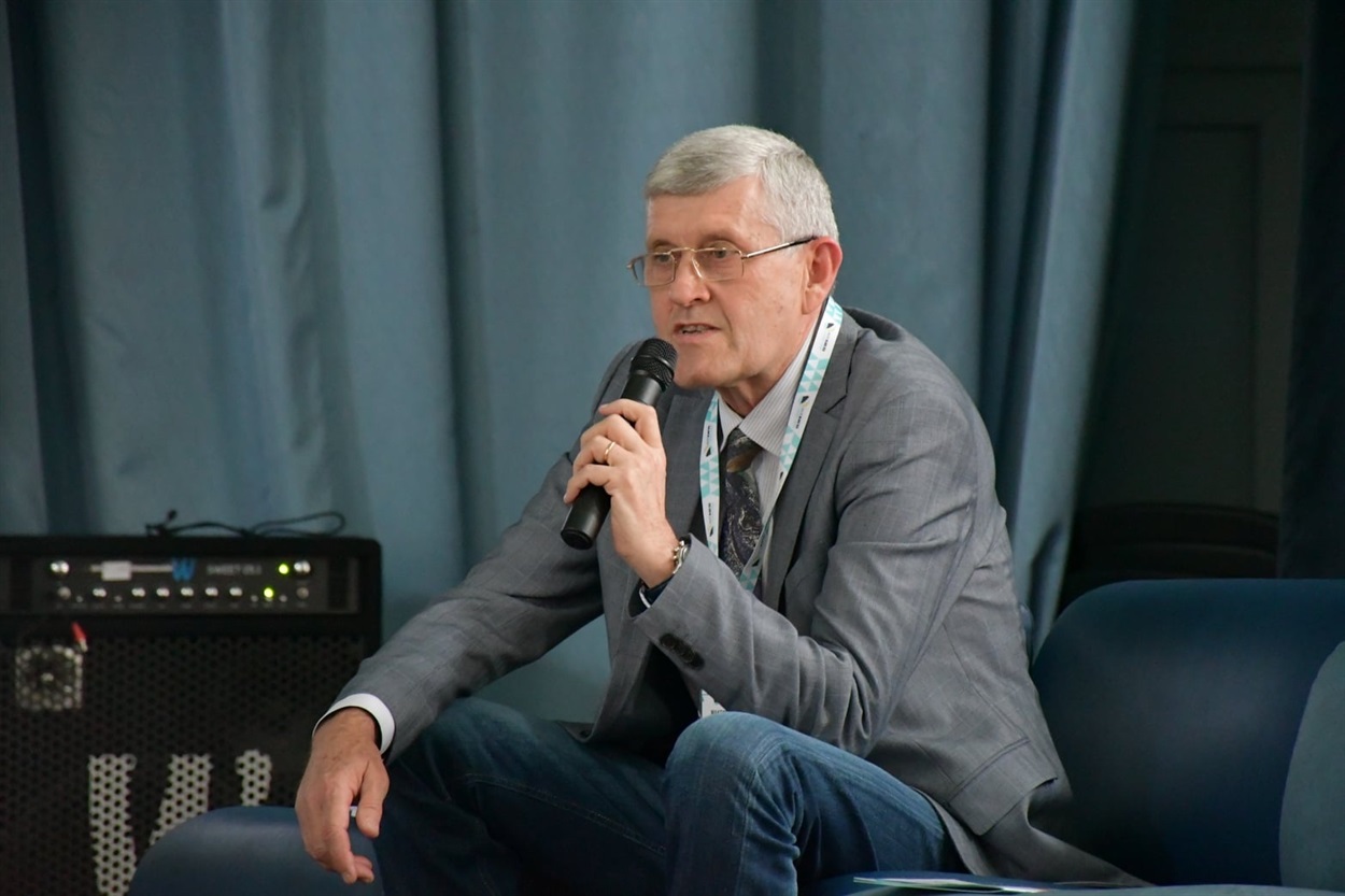 Олександр Максименко