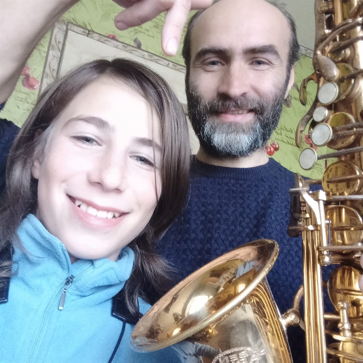 Сінезій із батьком, панотцем Олегом