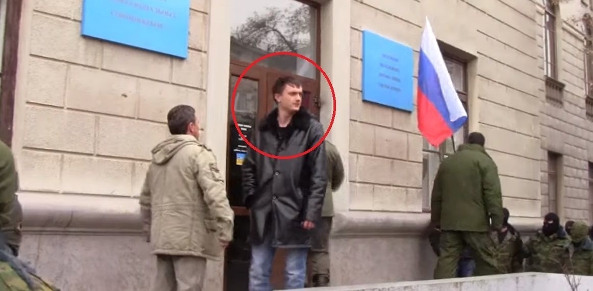 Захоплення будинку профспілок у Сімферополі