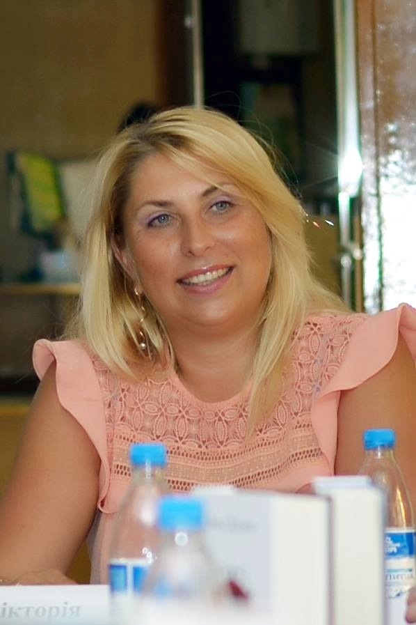 Вікторія Лобзова