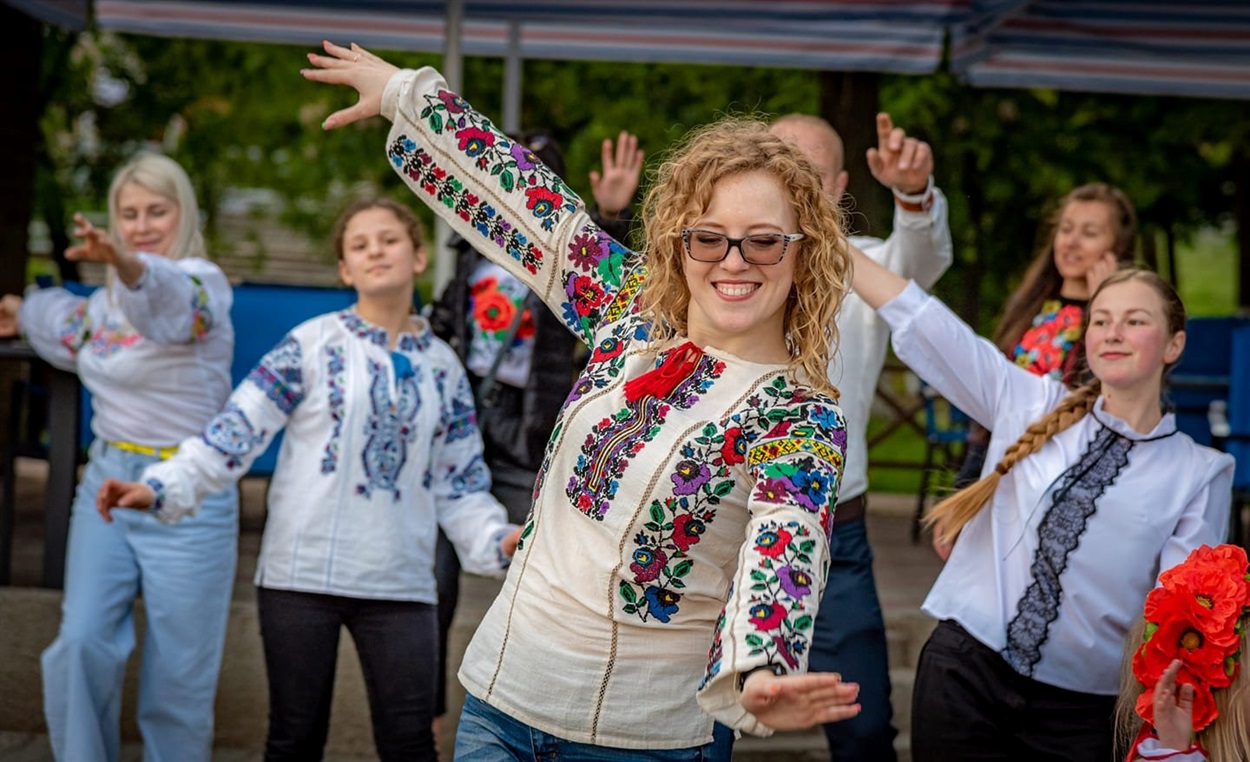 Ірина до окупації на сальса-вечірці