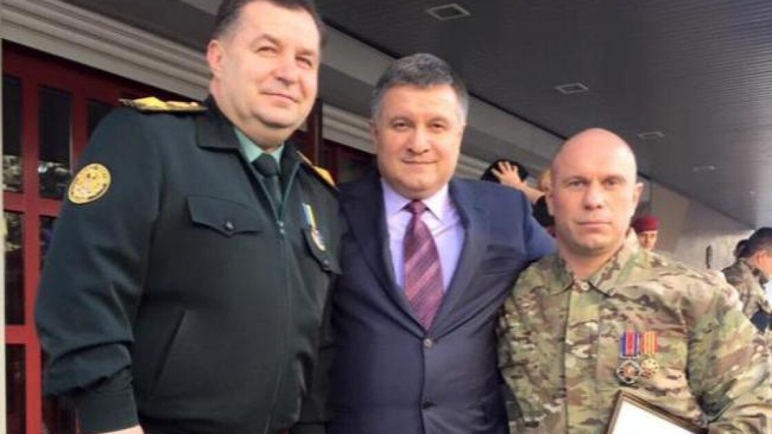 Ілля Кива праворуч від Арсена Авакова