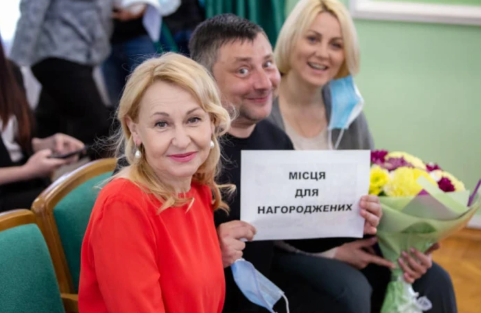 Ружена Рубльова і Євген Гамаюнов на врученні звання Народної артистки України (2021 рік)