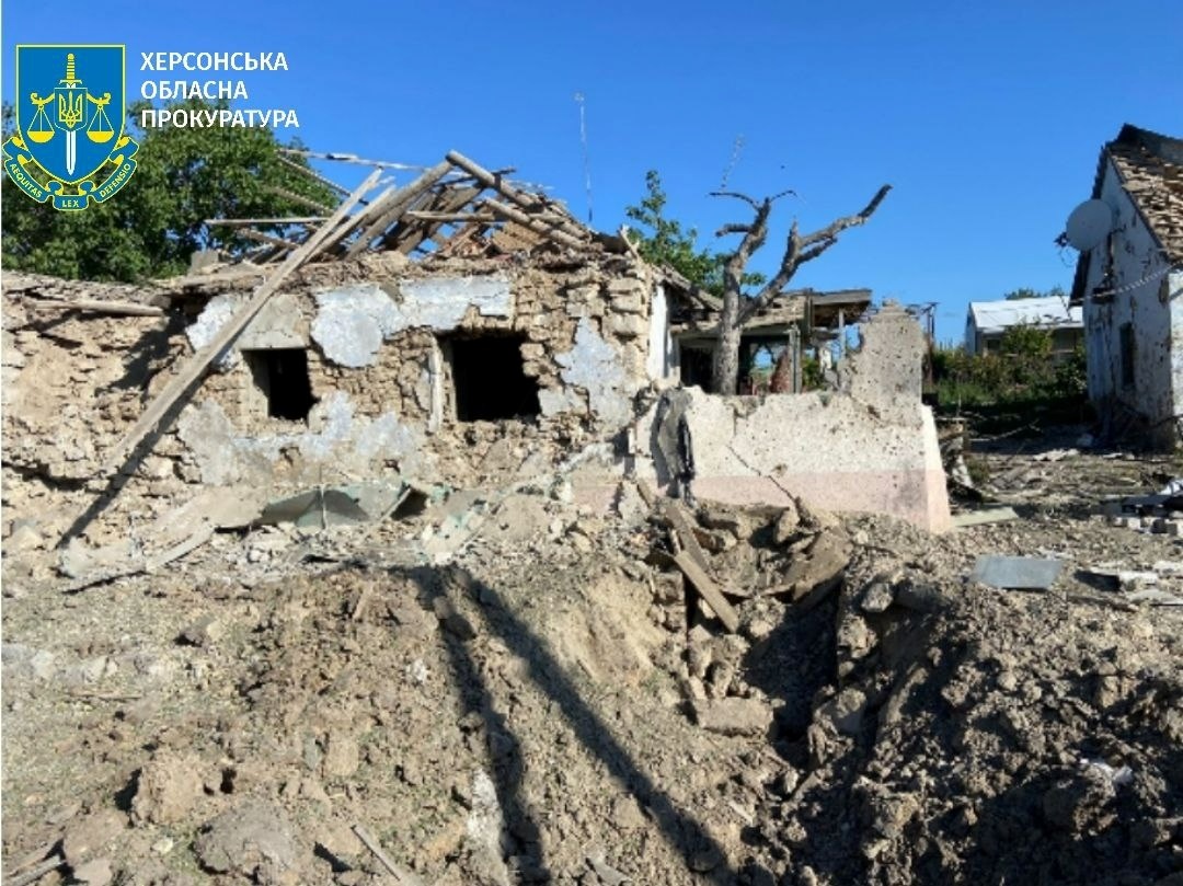 Наслідки авіаудару по Херсонщині
