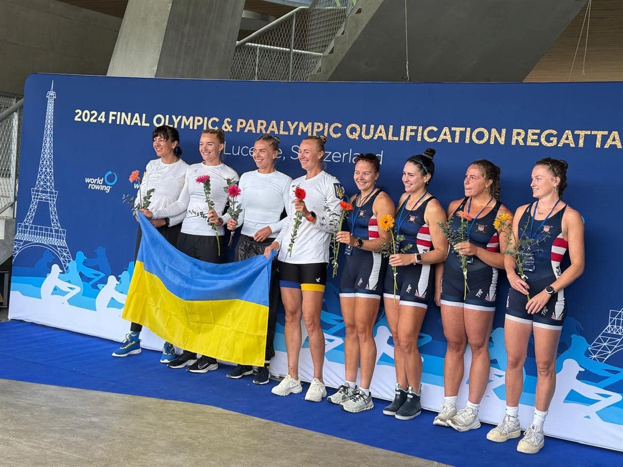 Катерина Дудченко і Дарина Верхогляд з Херсонщини на «квітковій» церемонії 