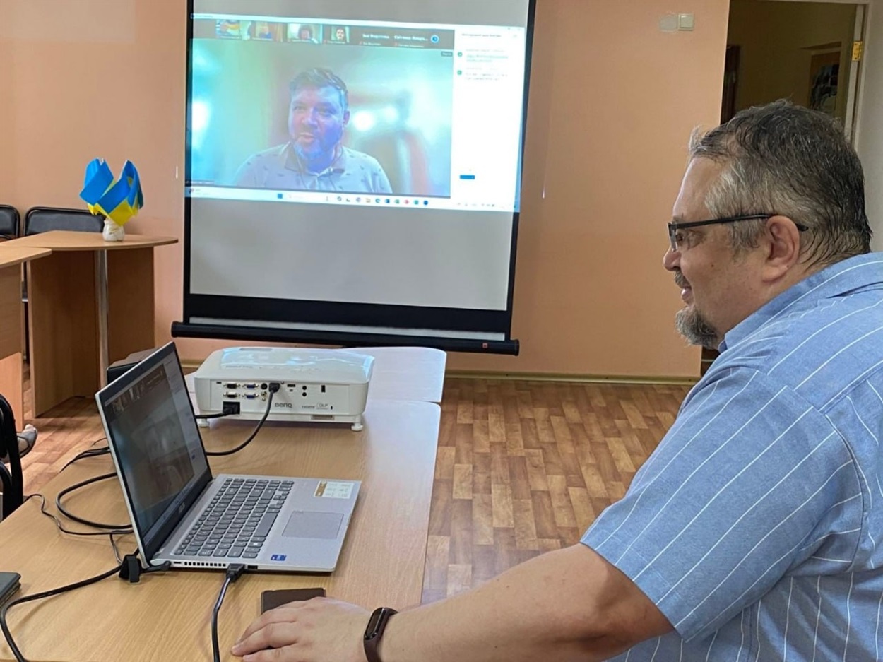 Дементій Білий під час відеодзвінка