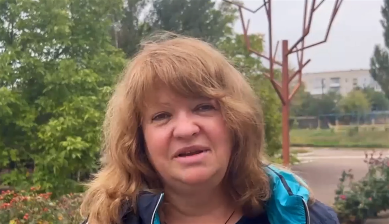 Ірина Гроза дає коментар пропагандистам, кадр з відео 