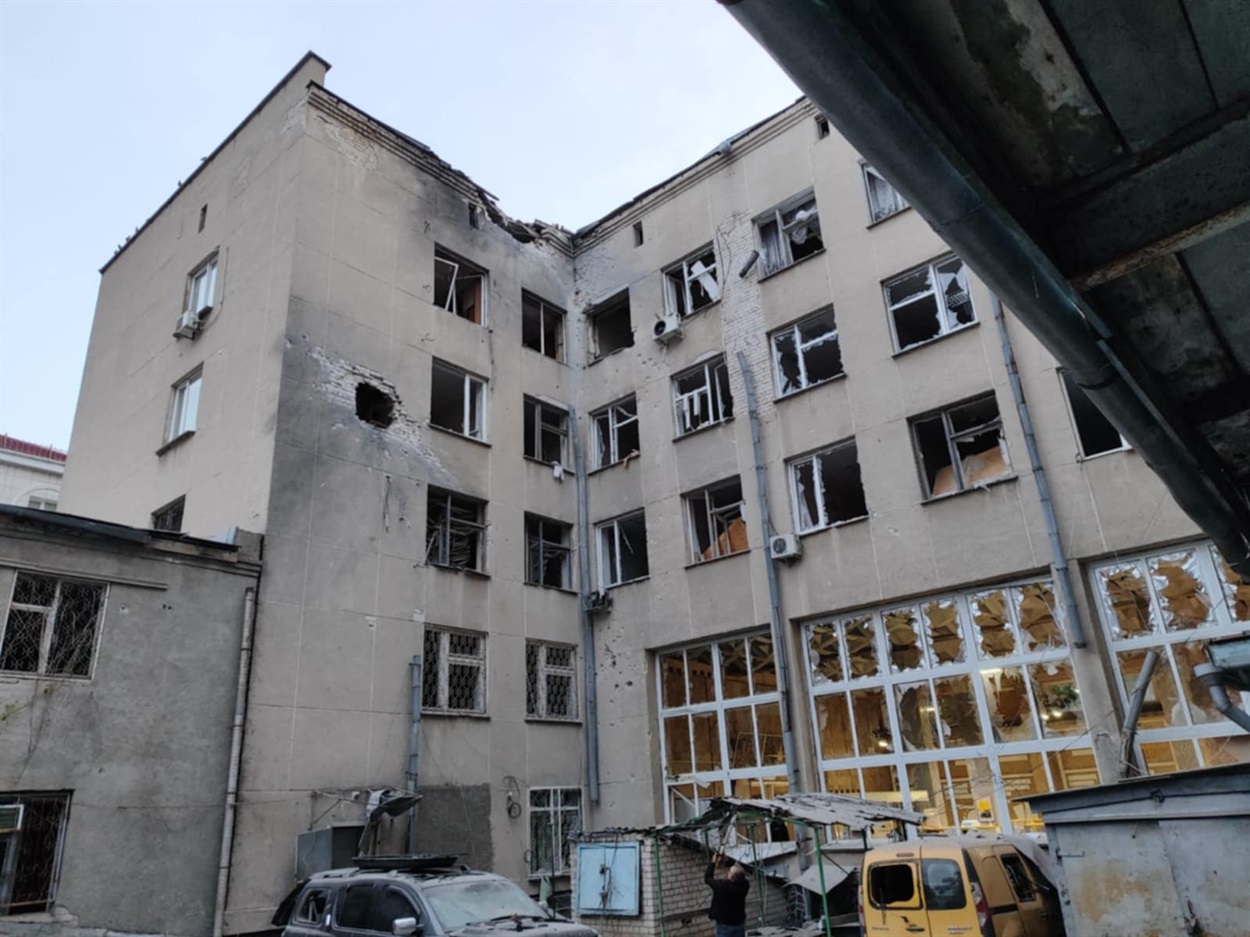 Головпоштамт після нічного обстрілу 10 жовтня 2024 року