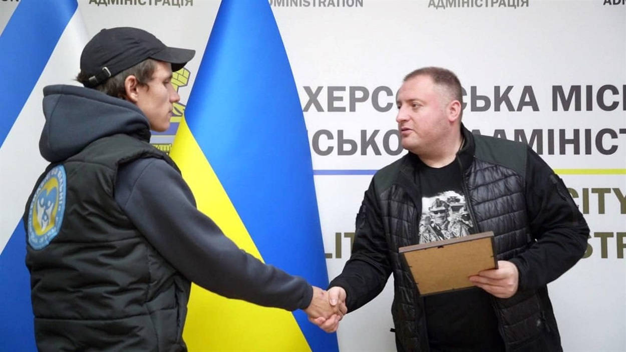 Роман Мрочко дякує Павлові Матвійцю