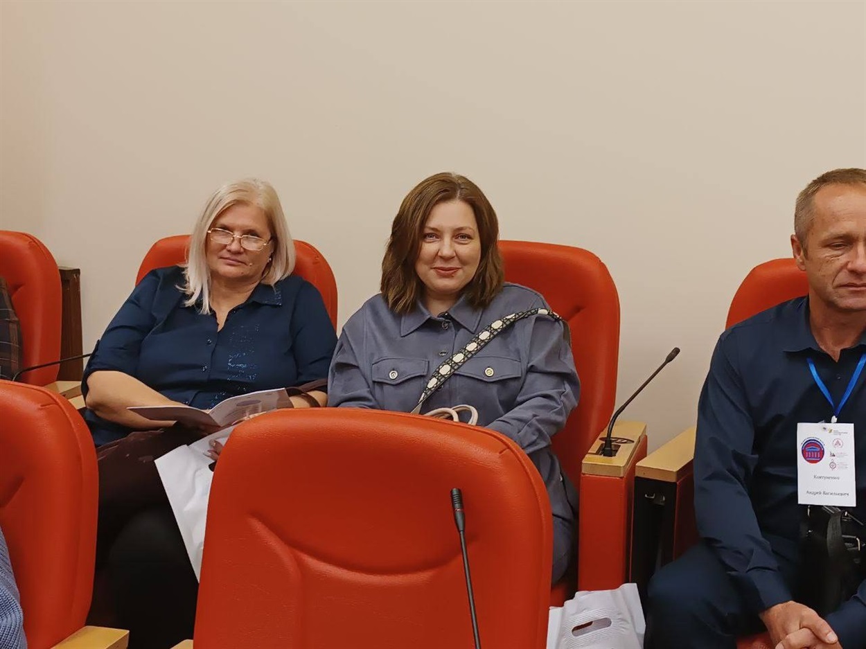 Тетяна Шандра (праворуч) та Наталя Десятова під час російського заходу
