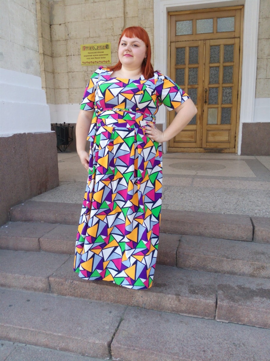 Олена Пімєнова, 2019 рік. Херсон, поблизу театру