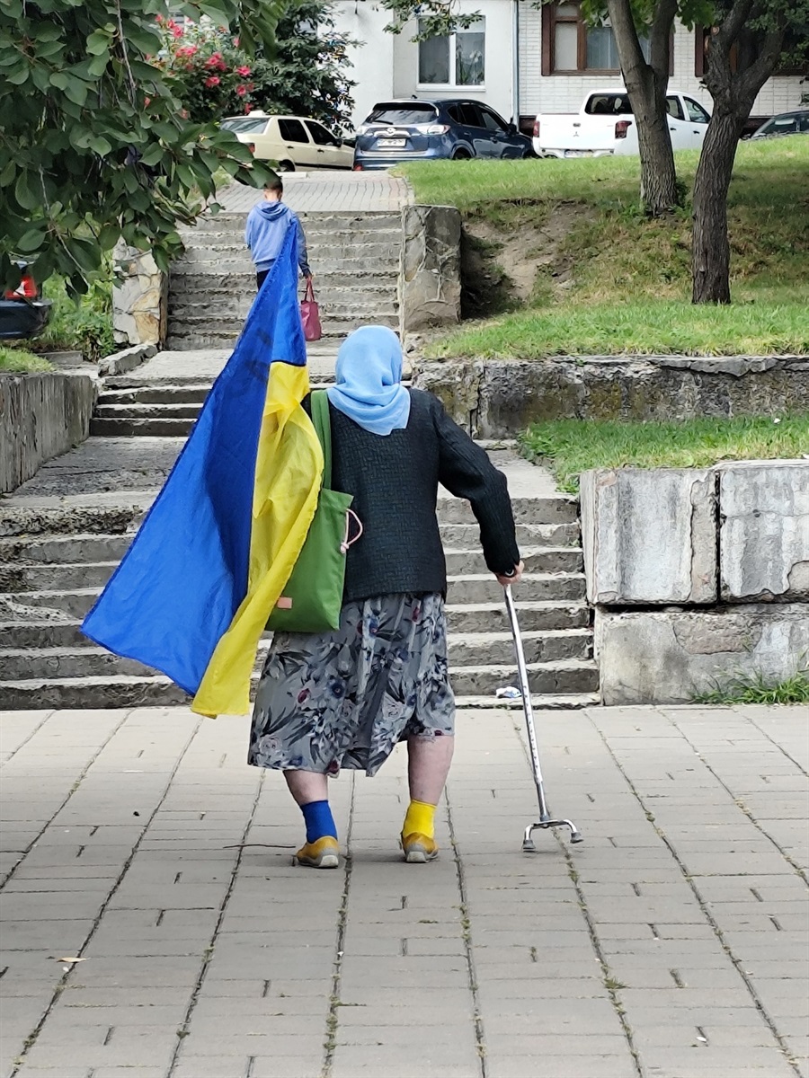 Пані Валентина