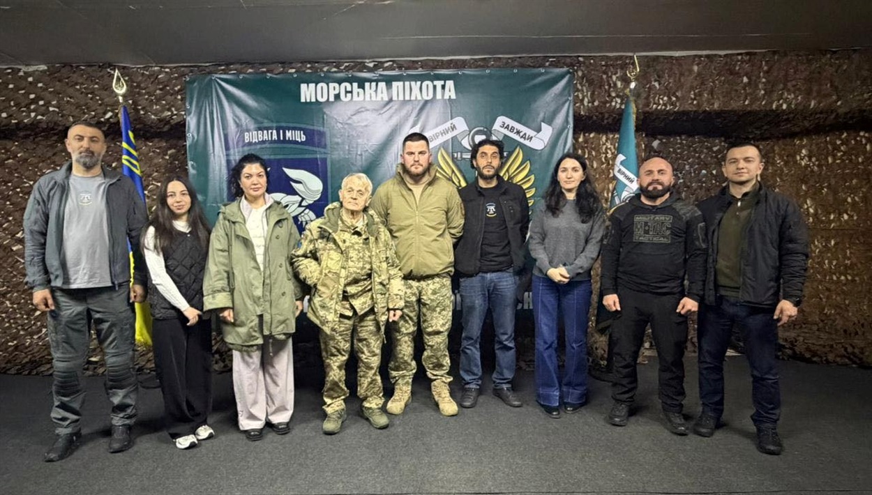 Мустафа Джемілєв з військовими на Херсонщині