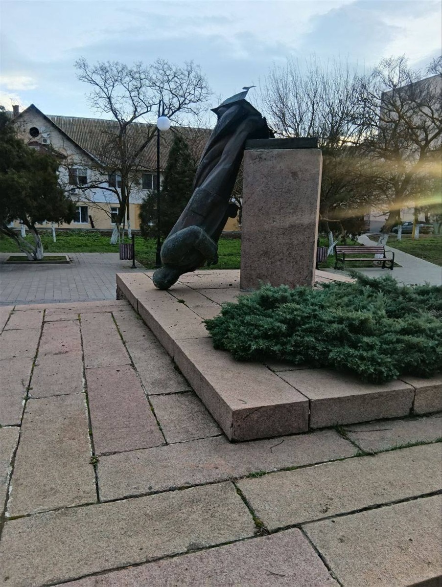 Пам'ятник Леніну в Приморському, 3 січня 2026 року