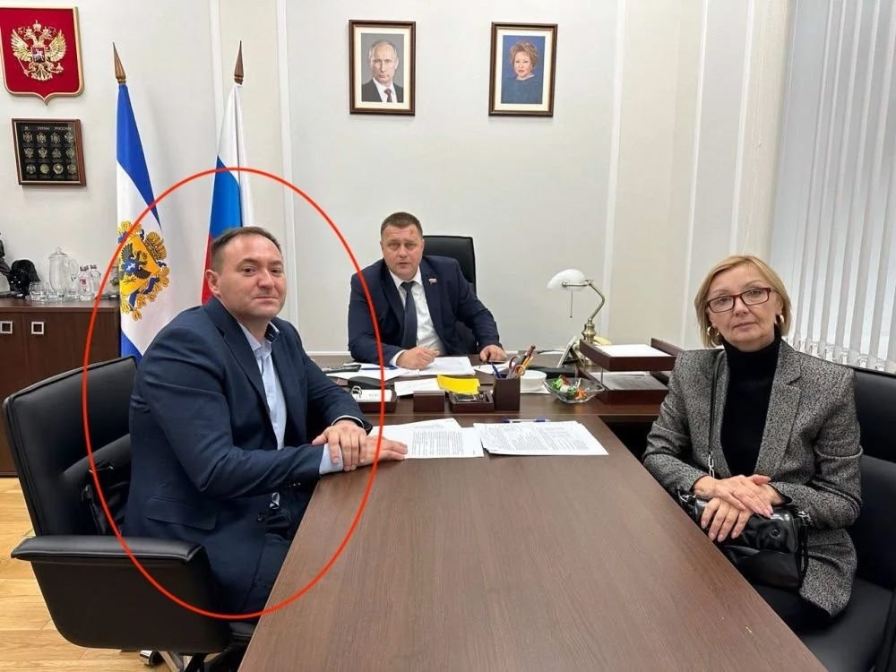 Євген Немтінов ліворуч