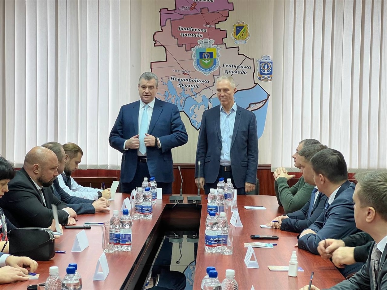 Леонід Слуцький та Володимир Сальдо у листопаді 2022 року на Херсонщині