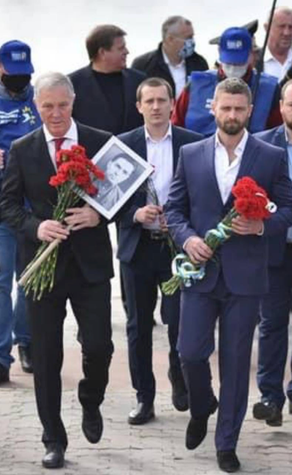 Юрій Стельмешенко праворуч
