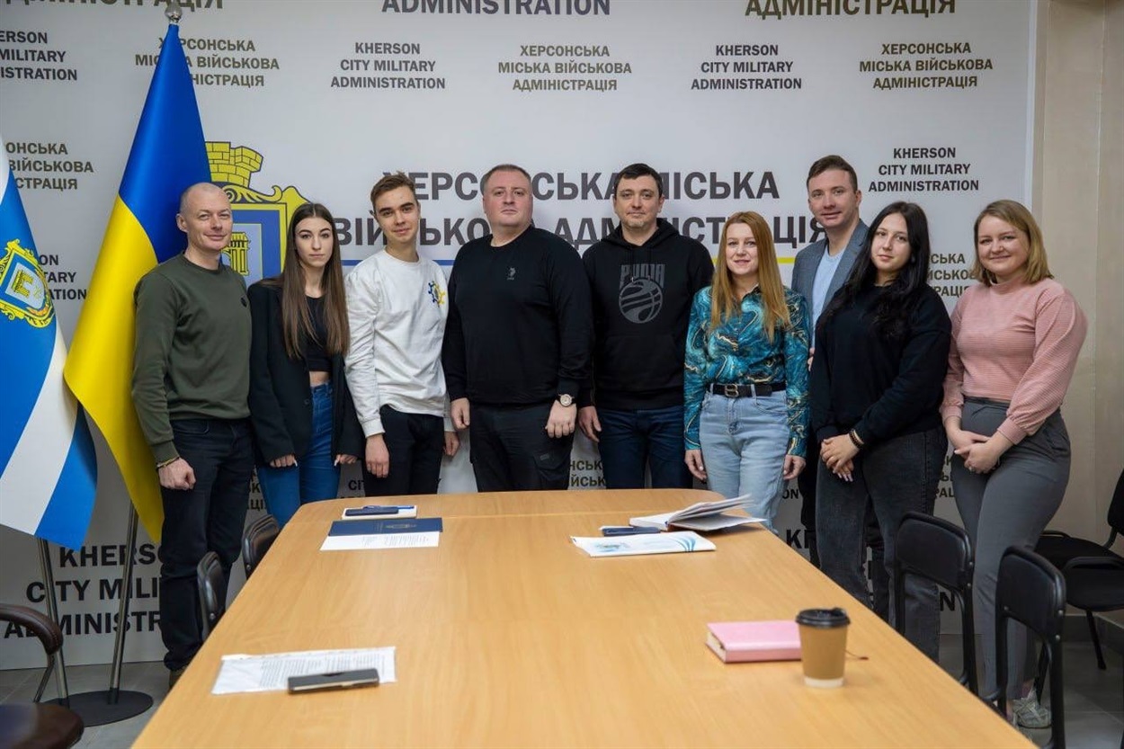 Роман Мрочко на засіданні молодіжної ради