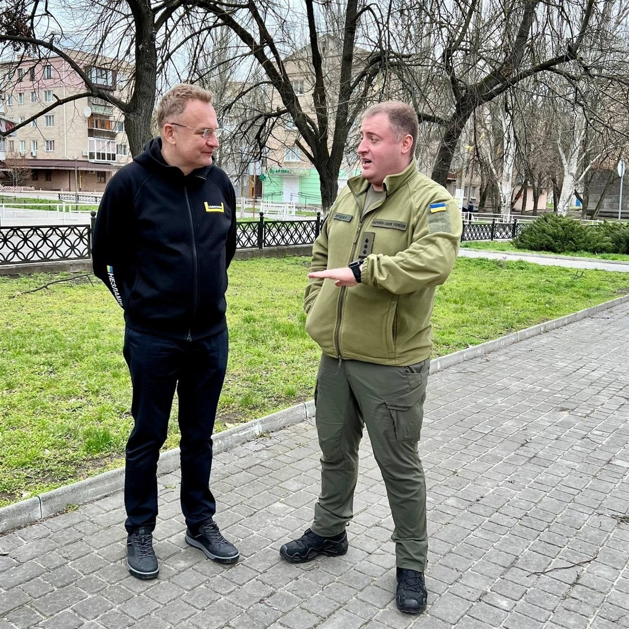 Андрій Садовий та Роман Мрочко в Херсоні у квітні 2023