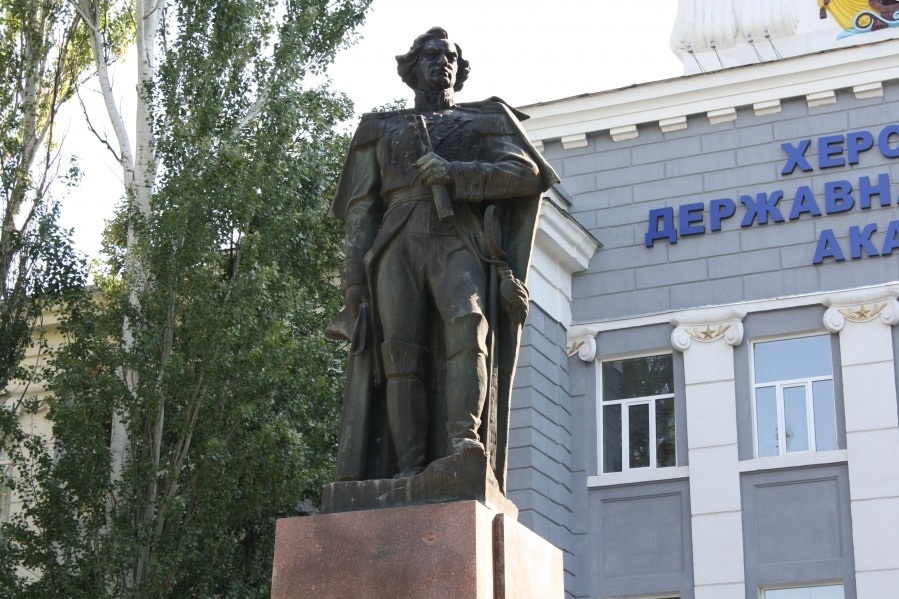 Пам'ятник Фьодору Ушакову у Херсоні